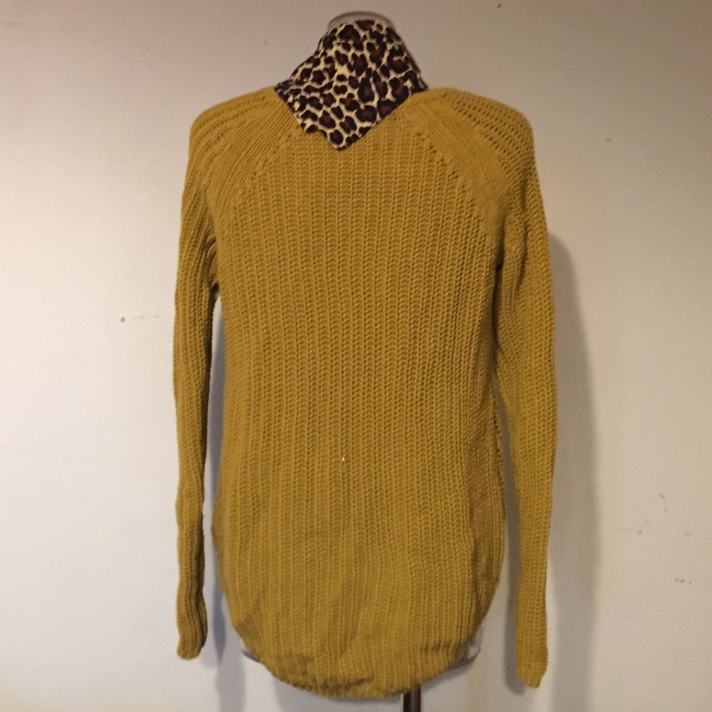 H&M knit sweater - Picture 4 of 5